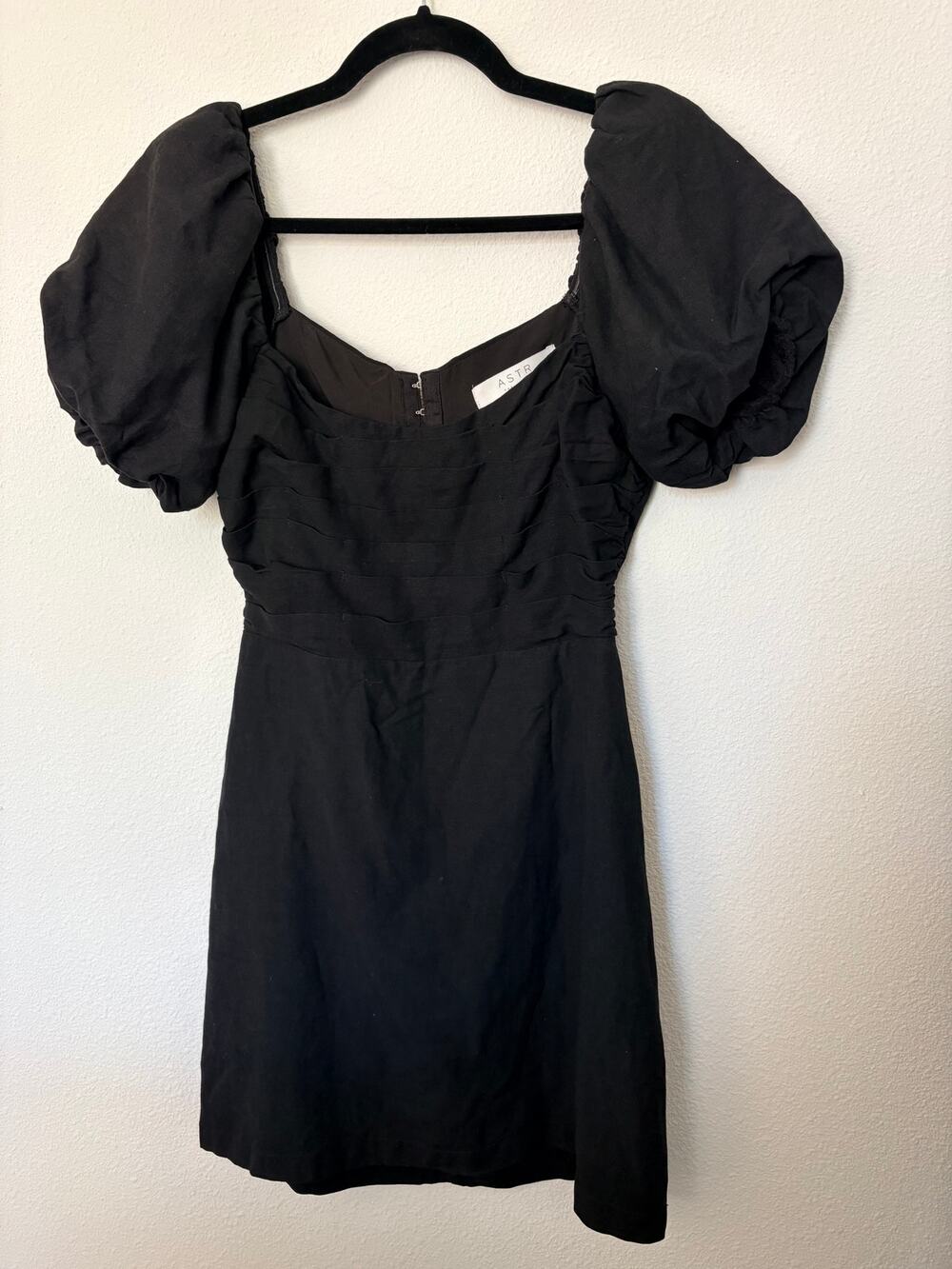 ASTR The Label Linen Blend Pleat Front Puff Sleeve Mini Black Dress in Size S